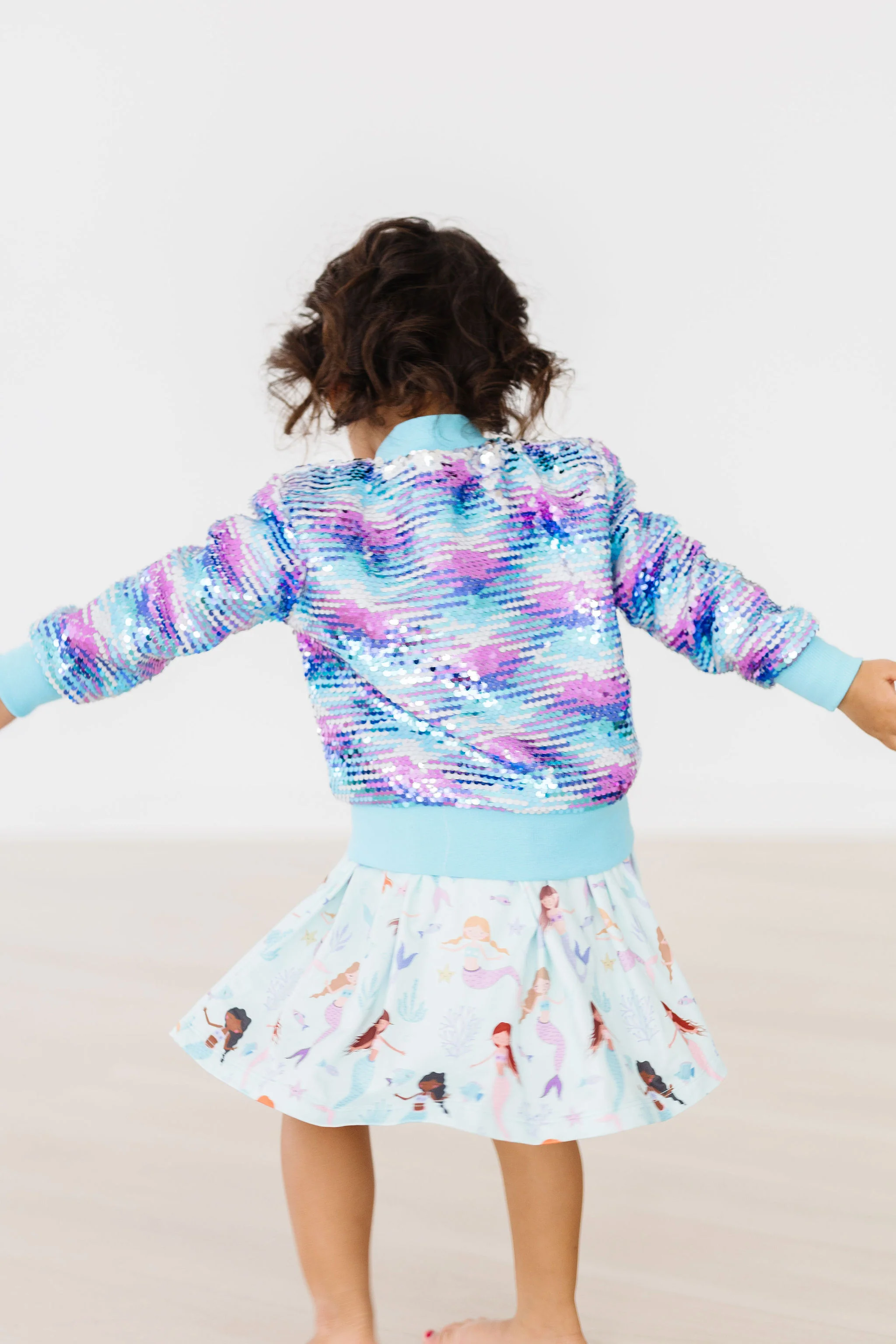 Mermaid Flip Sequin Jacket - Image 7
