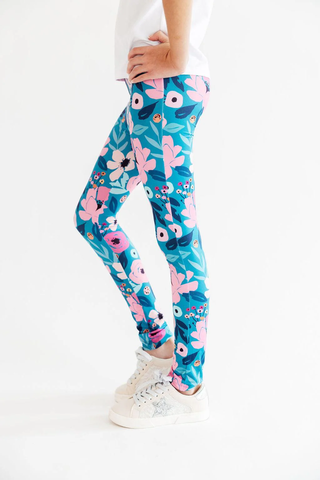 Twirling in Teal Leggings - Image 6